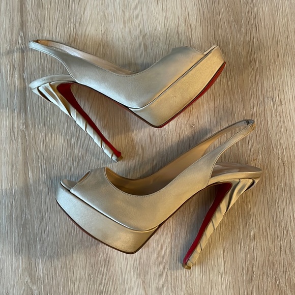 Louboutin Plisseta 140MM Nude Satin - 39 - Picture 7 of 12